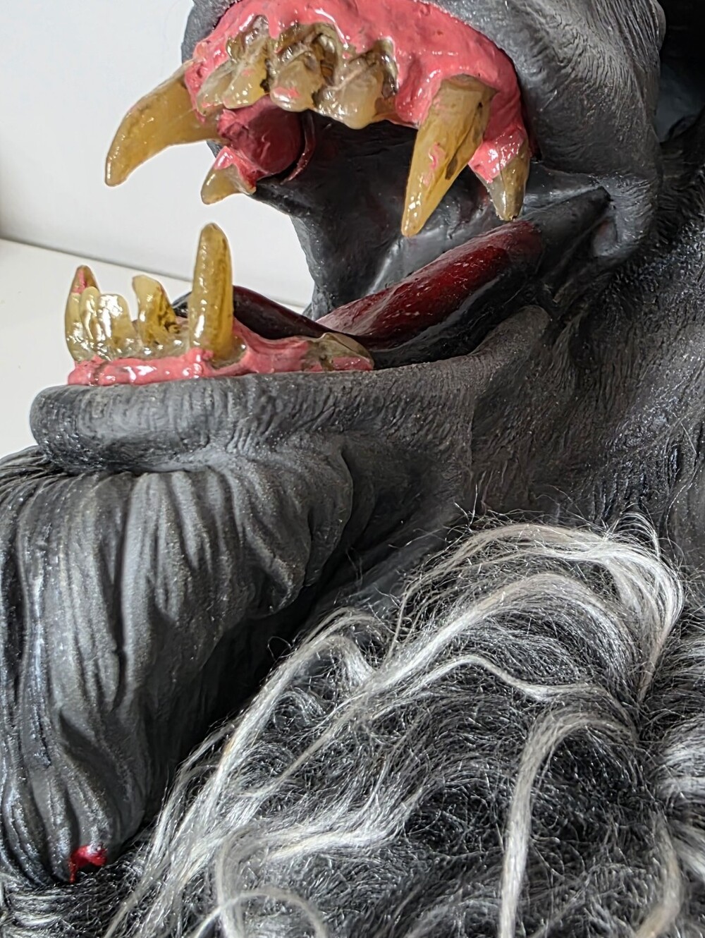 🎃 2015 Werewolf Mask - Picture 4 of 9